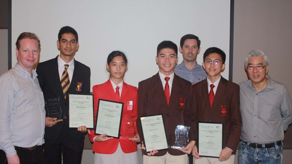 Engineering students recognised at IChemE Singapore AGM