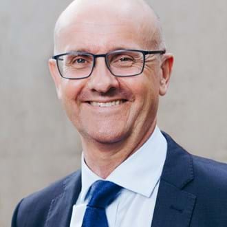 Dr Glen Corder