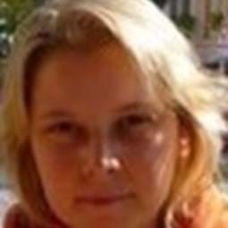 Dr Zsuzsanna Gyenes