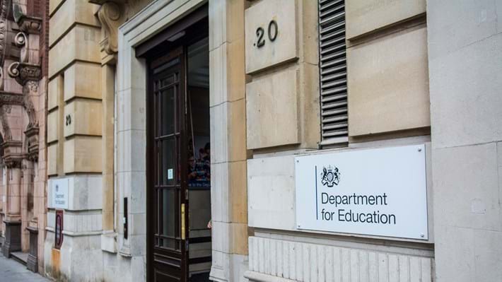 “Support educators in plugging the sustainability skills gap”, IChemE advises UK Government