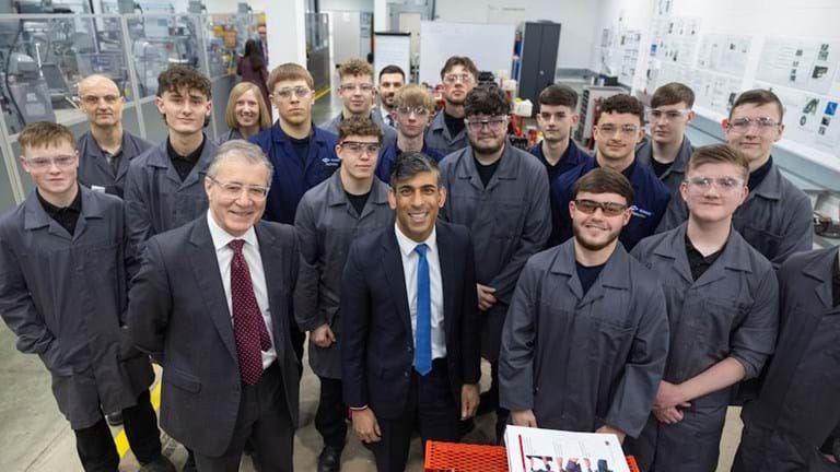 IChemE welcomes UK government investment in apprenticeships