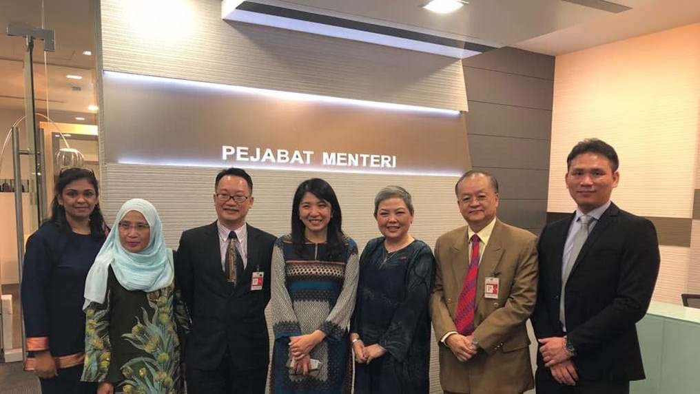 Promoting the value of chemical engineers to Malaysia’s Minister of Energy