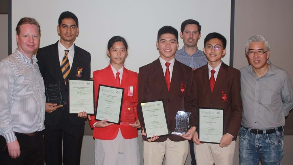 Engineering students recognised at IChemE Singapore AGM
