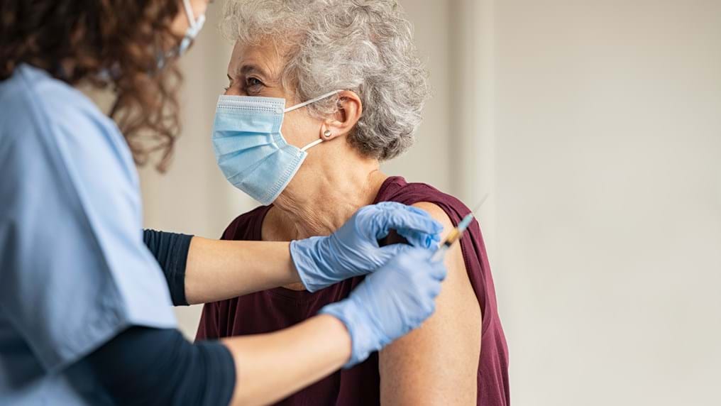 IChemE experts celebrate successes in COVID-19 vaccine production