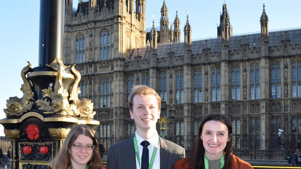 Young chemical engineers pitch questions to politicians and policy makers in Parliament
