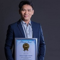 IChemE Fellow enters book into Malaysia Book of Records