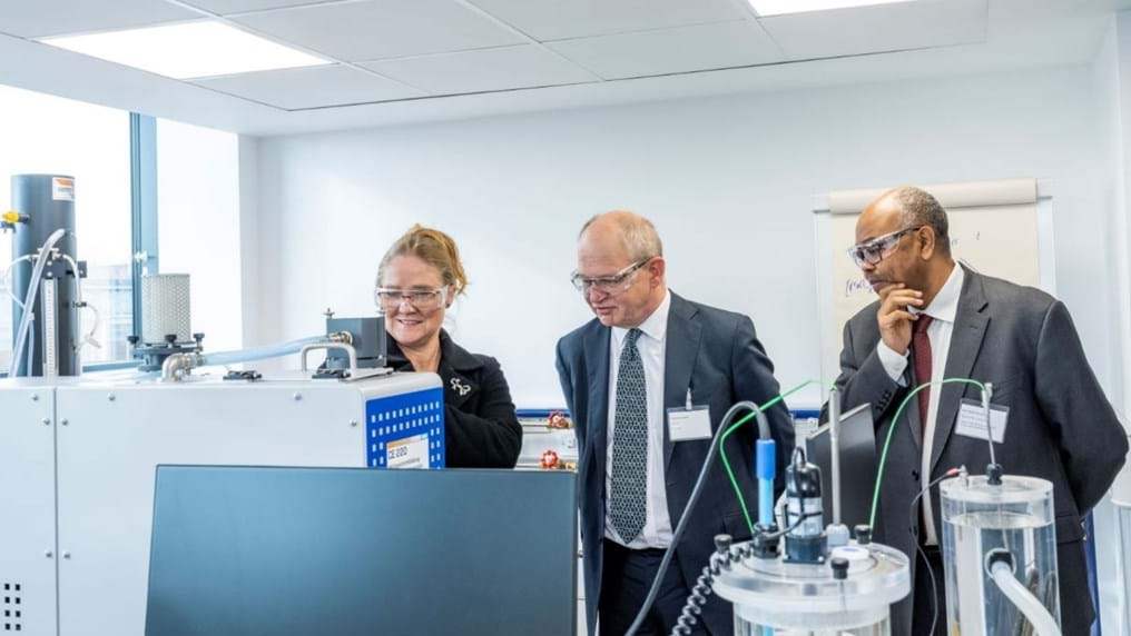 IChemE President opens new University of Southampton chemical engineering facilities
