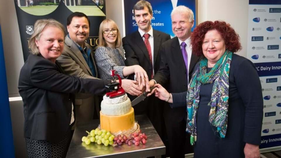Official opening of the Hub on 22 July 2014. Left to Right: Lesley MacLeod (DIAL CEO), Bhesh Bhandari (UQ), Sally Gras (Hub Director UM), Ian Gentle (UQ), Aidan Byrne (CEO ARC), Margaret Sheil (UM)