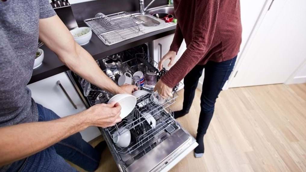 Day 243: How to best load a dishwasher, by a chemical engineer