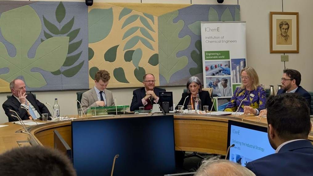 IChemE leads conversation in Westminster on delivering the industrial strategy