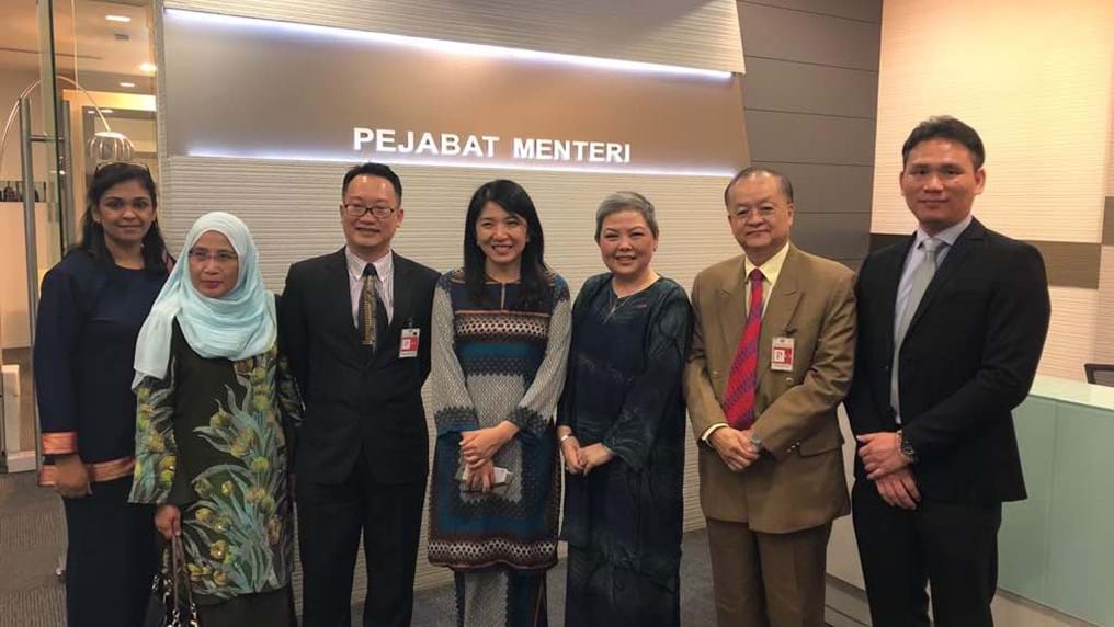 Promoting the value of chemical engineers to Malaysia’s Minister of Energy