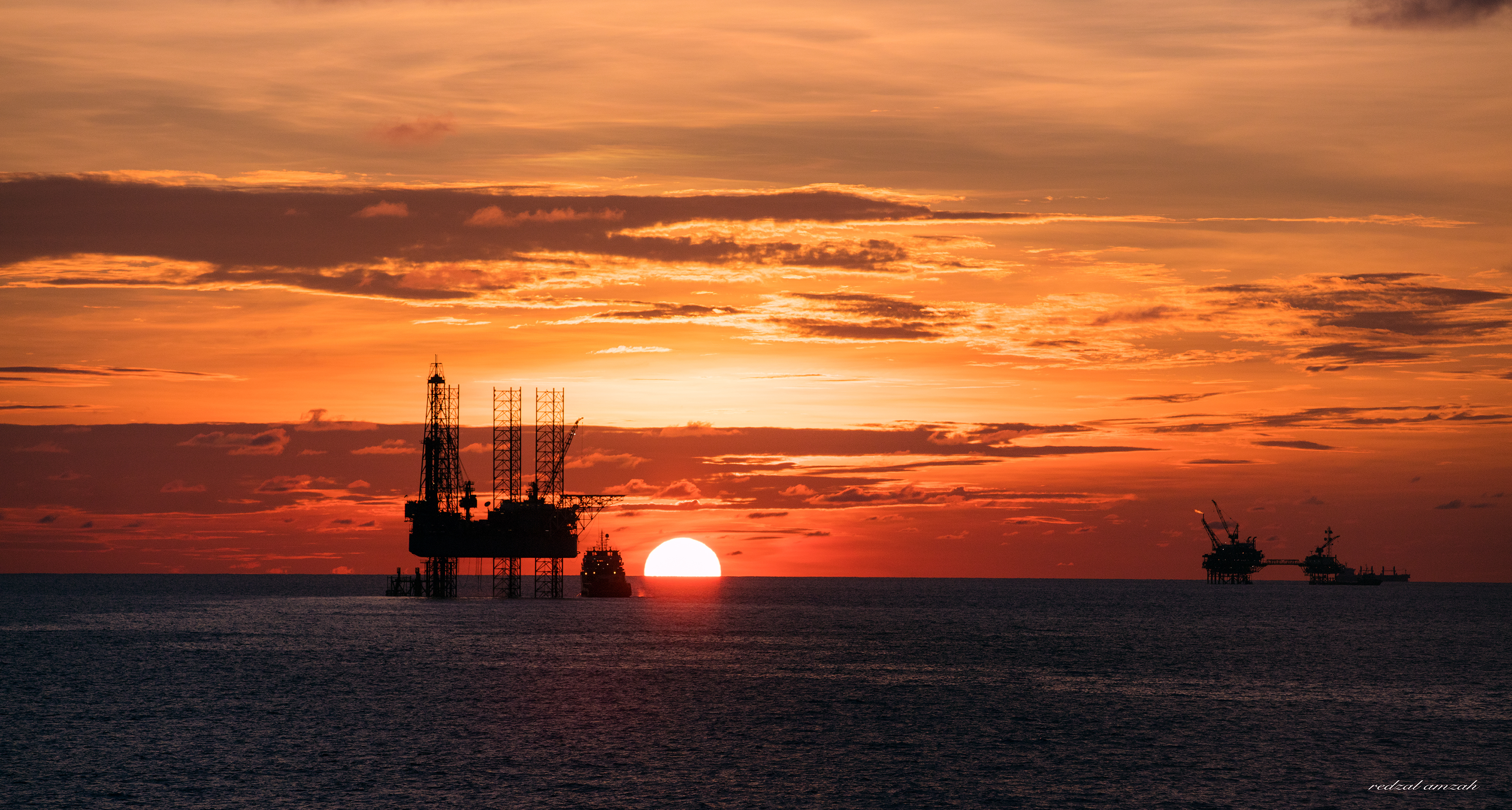 Operating & Commissioning Issues for Offshore Oil Platforms
